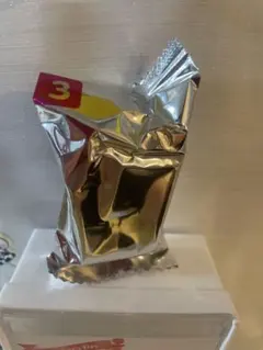 ちいかわ　チョコボックス　パッケージチャーム うさぎ — image 1