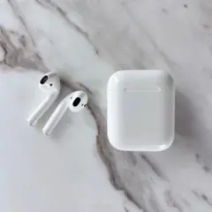 Apple AirPods 第1世代 A1602 ジャンク品 ホワイト　ジャンク — image 1