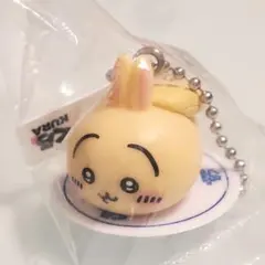 うさぎ　ちいかわ　くら寿司2024年コラボ　ガチャ　ビッくらポン　フィギュア — image 1