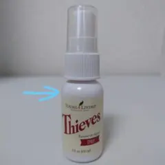 Young Living Thieves フレグランス除菌スプレー — image 1