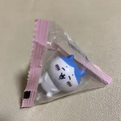 ちいかわ ハチワレ インテリアミニフィギュア — image 1
