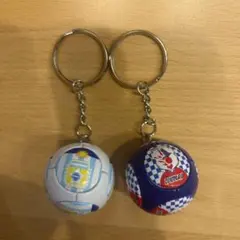 サッカーボール キーホルダー 2個セット — image 1