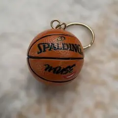 SPALDING MUSE バスケットボール キーホルダー — image 1