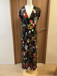 ZARA BASIC 花柄 ロングワンピース ブラック カシュクール ボタニカル — image 1