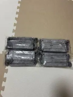 3coinsマスク グレー 4袋セット 80枚！ — image 1