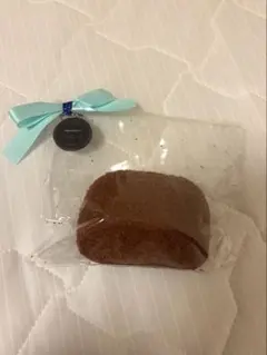 【早い者勝ち！美品】破格！大人気　粉付きココアキャンディ　スクイーズ — image 1
