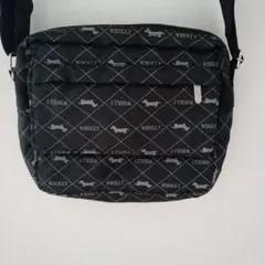 WHOLLY ダックスフンド柄 ショルダーバッグ — image 1
