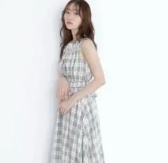 モノトーンチェックワンピース　NATURAL BEAUTY BASIC — image 1