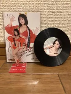 SOD star MINAMO アクリルスタンド+ポストカード — image 1