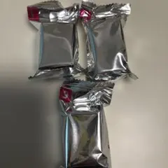 ちいかわ チョコボックス ちいかわ　古本屋　あのこ　3個セット — image 1