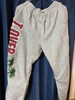 A'gem グレーのスウェットパンツ — image 1
