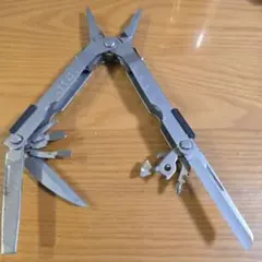 Gerber Multi-Plier マルチツール — image 1