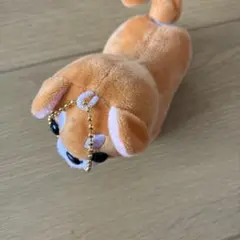 ブルブル柴犬 ぬいぐるみ マスコット ボールチェーン付 — image 1