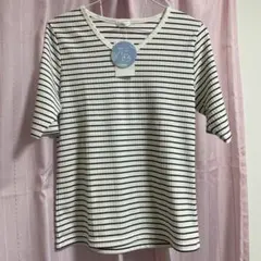 新品未使用CINEMA CLUB Vネック 半袖Tシャツ ボーダー柄M — image 1