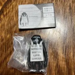 BRANDALISED バンクシー　フィギュアコレクション DO Nothing — image 1