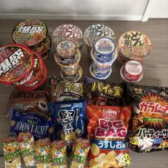 アミューズメント景品　カップ麺 お菓子 まとめ売り 詰め合わせ — image 1