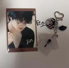 【BTS】ティシャツキーホルダー♡JIN — image 1