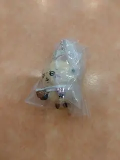 ちいかわ たべものいっぱいマスコット3 プリン ラッコ — image 1
