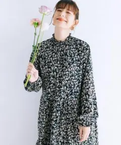 haco! ハコ ワンピース M スザンヌ コラボ 花柄　ブラック　マキシ — image 1