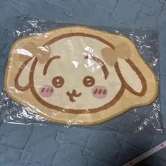 ちいかわ　うさぎ　耳タレリボンダイカットマット少々難あり？ — image 1