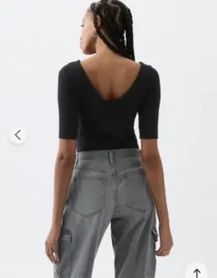 GAP モダンスクープネックTシャツ — image 1