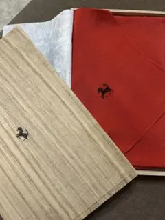 【非売品/未使用】Ferrari フェラーリ 丹後ちりめん 風呂敷 木箱・冊子付 — image 1