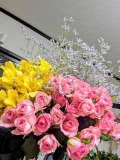 可愛いバラスタンダート アルストロメリア✨️ スターチス3本プレゼント✨️ — image 1
