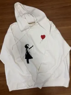 ホワイト グラフィックパーカー フリーサイズ — image 1