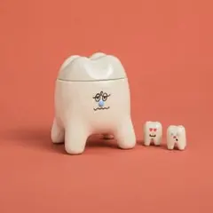 Eeosiso「イオシソ」 小歯トゥーストレジャーボックス — image 1
