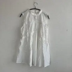 美品　KBF ホワイト ノースリーブ ギャザー トップス　個性的オシャレ — image 1