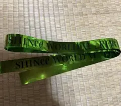 SHINee 銀テープ — image 1
