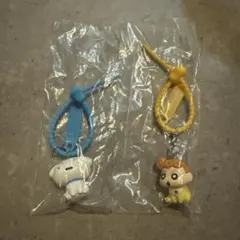 クレヨンしんちゃんカプセルトイ キーホルダー 2種セット — image 1