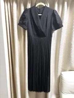 ブラック 半袖 シャツワンピース プリーツ — image 1
