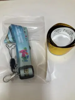 FLIP the CIRCLE銀テープ&READY TO POPネックストラップ — image 1