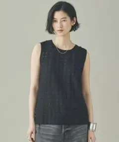 カットエンブロイダリーノースリーブプルオーバー — image 1