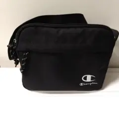 チャンピオン　Champion　ブラック　ショルダーバッグ　小さめ　軽量 — image 1