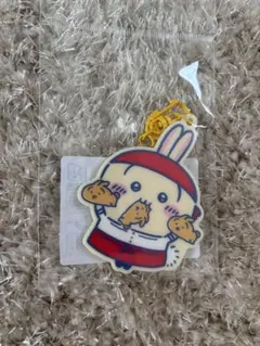 ちいかわ焼き 店員さんなチャーム付き アクリルキーホルダー　うさぎ — image 1