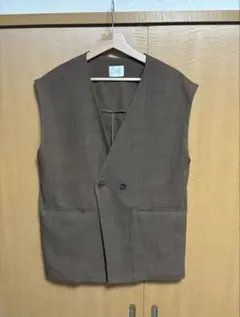 LOWRYS FARM ブラウン ノースリーブジャケット ダブルボタン — image 1