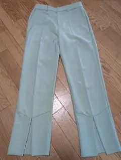 【美品!!】ミントグリーン スリット入りスラックス — image 1