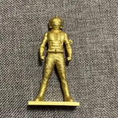 仮面ライダーアマゾン フィギュア付きチョコスナック 金 — image 1