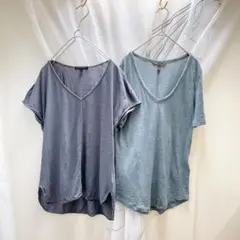 バナナリパブリック Vネック Tシャツ 2枚セット売り S XS — image 1