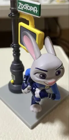 Zootopia ジュディ・ホップス フィギュア — image 1