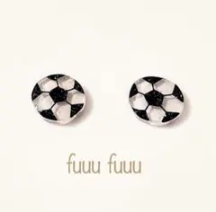 サッカー　サッカーボール　ピアス　イヤリング　部活　小粒　小さめ — image 1