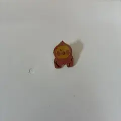 こびとづかん カクレモモジリ ピンバッジ — image 1