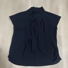 【美品】COMME CA ブラック ボウタイ ノースリーブ ブラウス — image 1