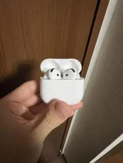 AirPods 4 ノイキャン付き　箱あり — image 1