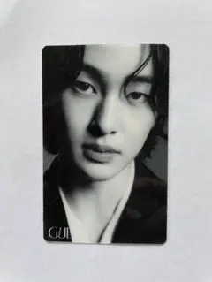 ONEW GUESS? ランダムクリアフォトカード — image 1