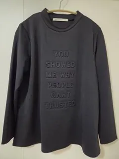 お値下げ ロゴプリント ブラウス カットソー 黒 — image 1