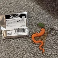 東京タワー　キューライス猛進撃　アクリルキーホルダー　ニンジンジン — image 1