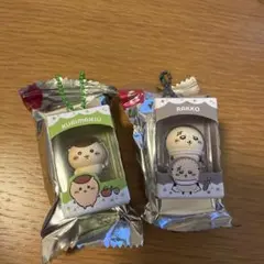ちいかわ フィギュアキーホルダー 栗まんじゅう ラッコ 2種セット — image 1
